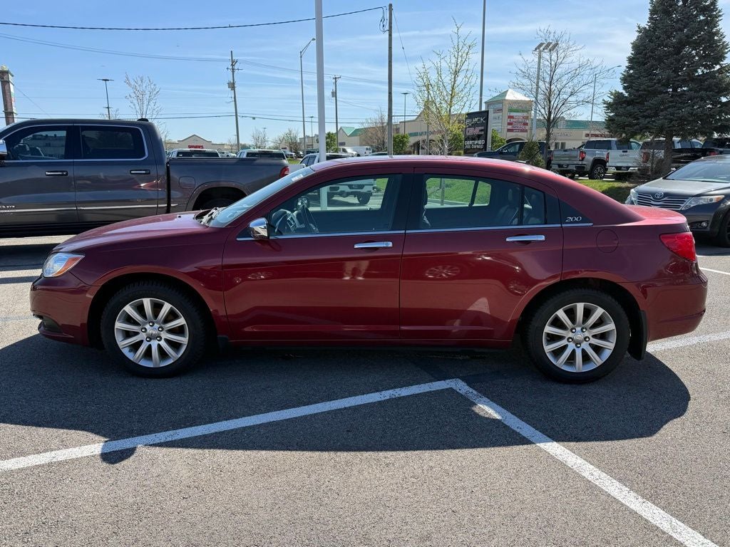 2013 Chrysler 200 Limited