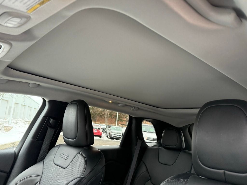 2022 Jeep Cherokee Latitude Lux