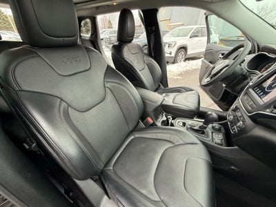 2022 Jeep Cherokee Latitude Lux