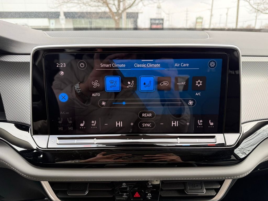 2024 Volkswagen Atlas 2.0T Peak Edition SE w/Technology