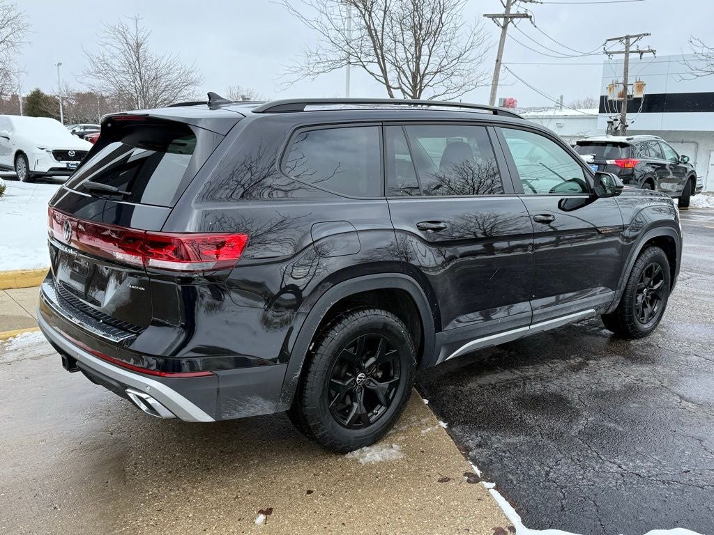 2024 Volkswagen Atlas 2.0T Peak Edition SE w/Technology