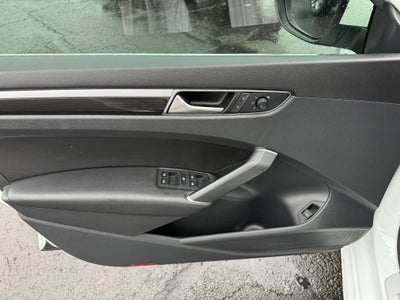 2019 Volkswagen Passat 2.0T SE R-Line