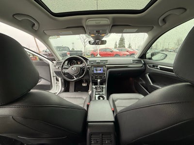 2019 Volkswagen Passat 2.0T SE R-Line