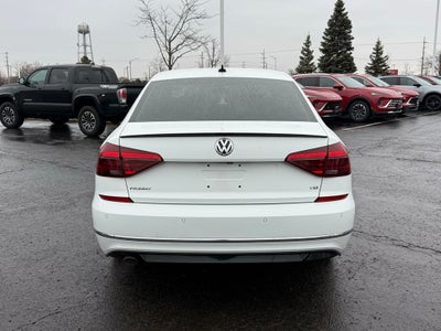 2019 Volkswagen Passat 2.0T SE R-Line