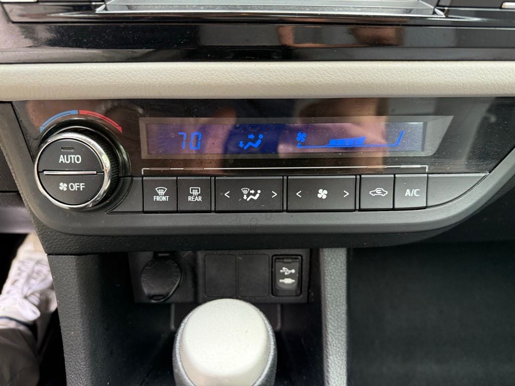 2015 Toyota Corolla LE