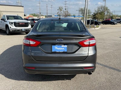 2016 Ford Fusion SE