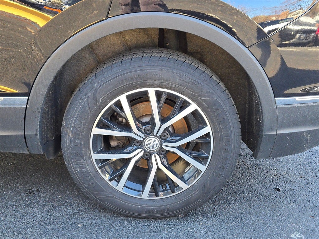 2021 Volkswagen Tiguan 2.0T SE R-Line Black
