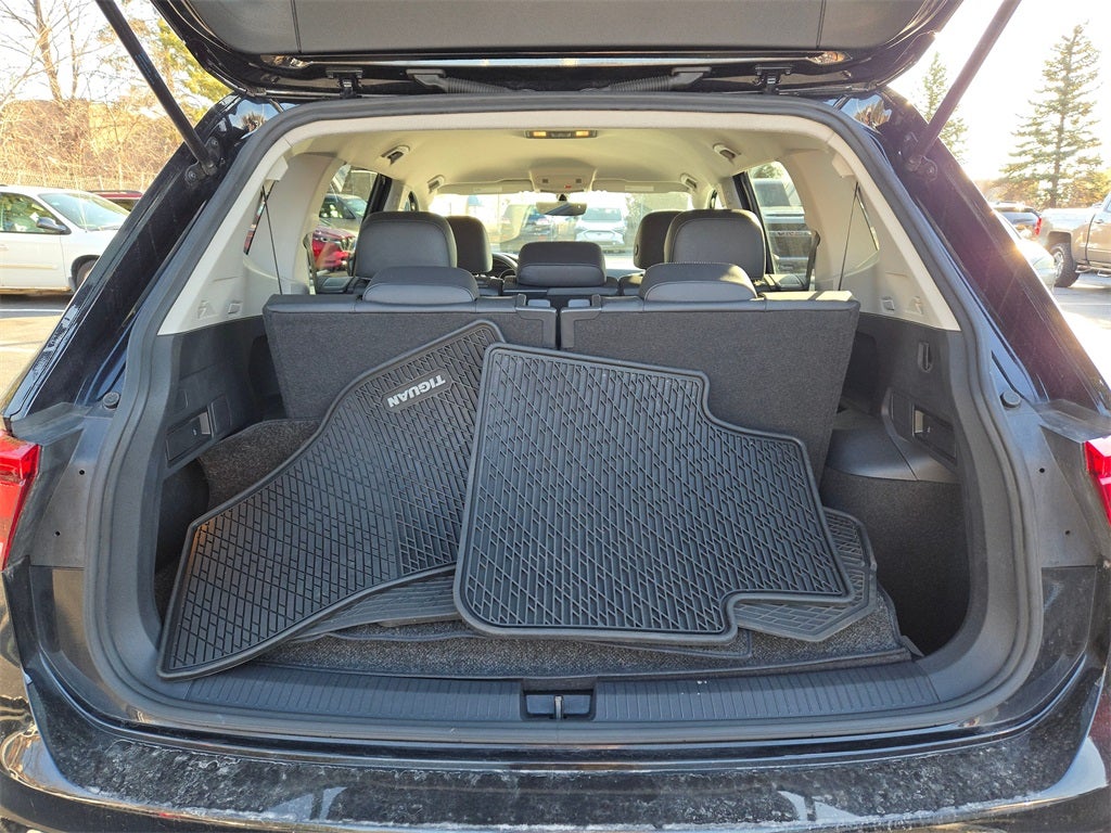 2021 Volkswagen Tiguan 2.0T SE R-Line Black