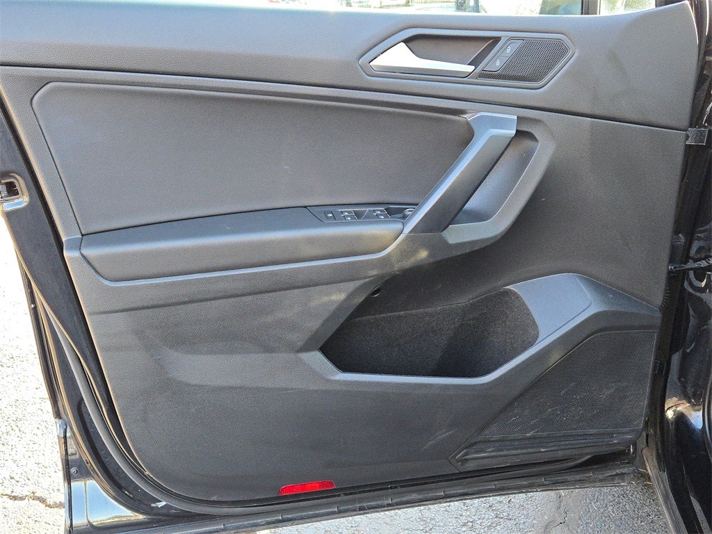 2021 Volkswagen Tiguan 2.0T SE R-Line Black