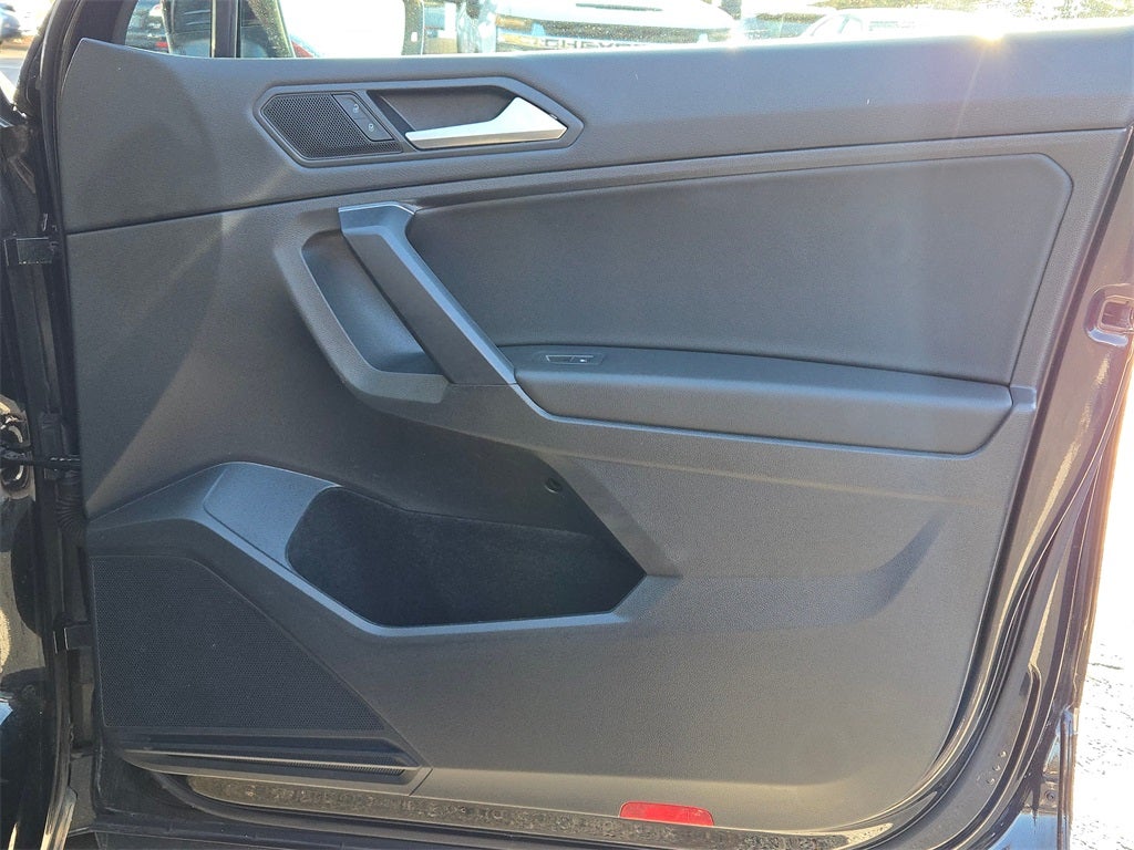 2021 Volkswagen Tiguan 2.0T SE R-Line Black
