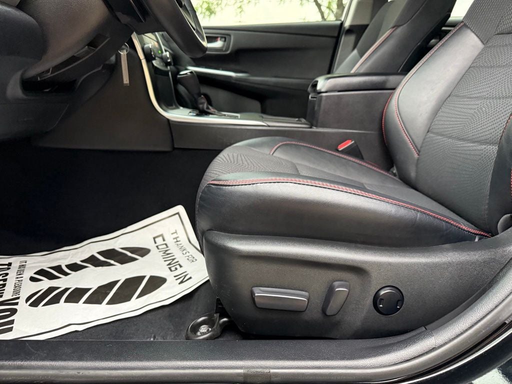 2017 Toyota Camry SE
