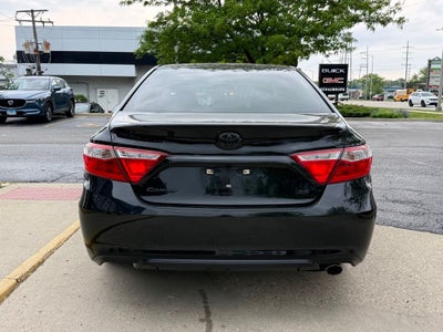 2017 Toyota Camry SE