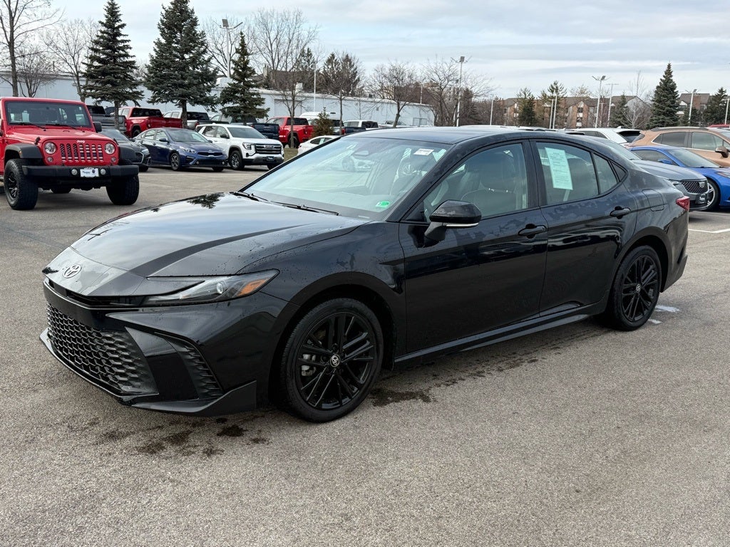 2025 Toyota Camry SE