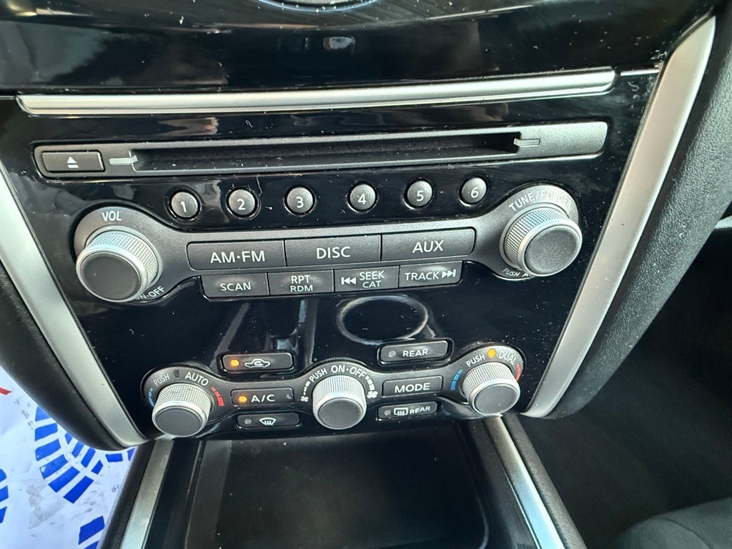 2016 Nissan Pathfinder SV