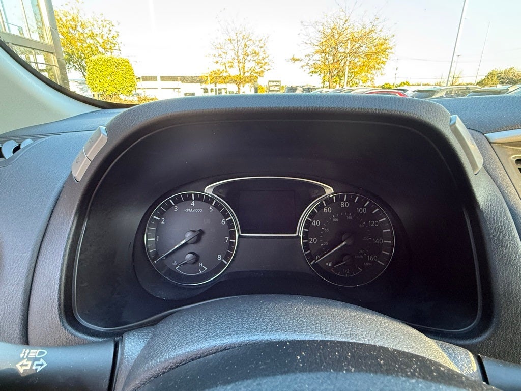 2016 Nissan Pathfinder SV