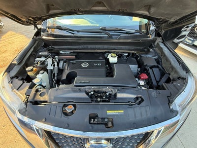 2016 Nissan Pathfinder SV