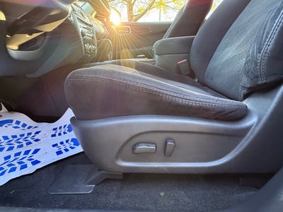 2016 Nissan Pathfinder SV