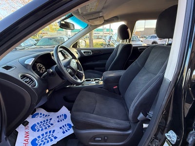 2016 Nissan Pathfinder SV