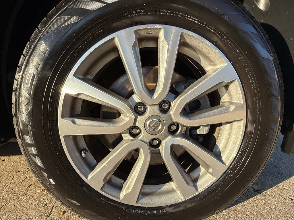 2016 Nissan Pathfinder SV