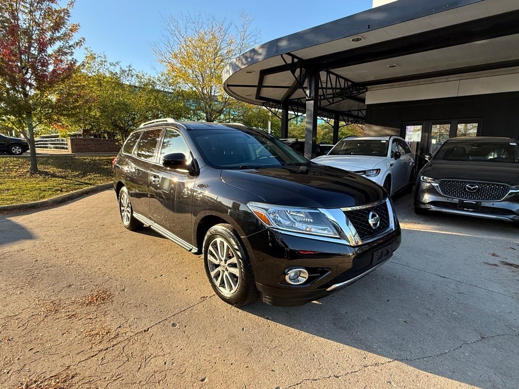 2016 Nissan Pathfinder SV