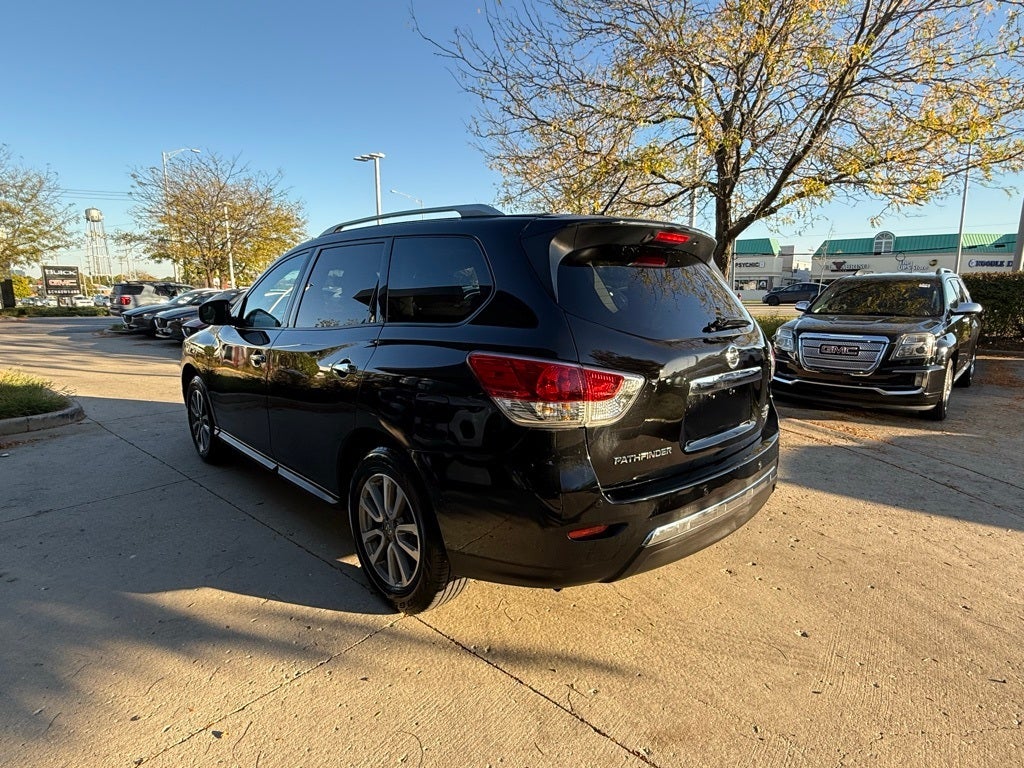 2016 Nissan Pathfinder SV