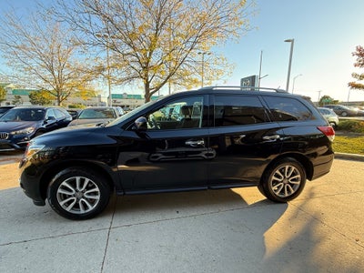 2016 Nissan Pathfinder SV
