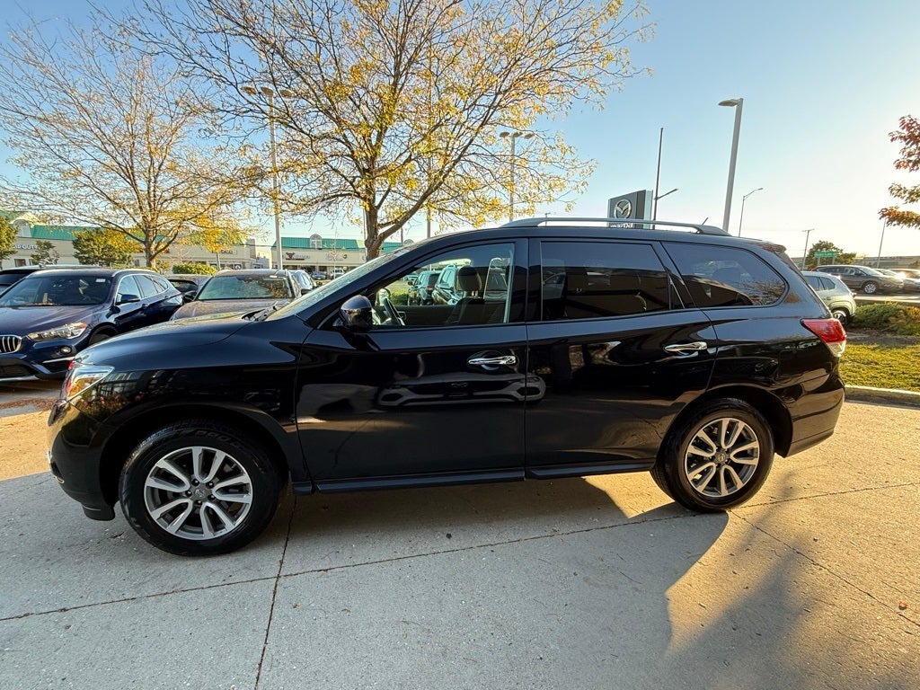 2016 Nissan Pathfinder SV