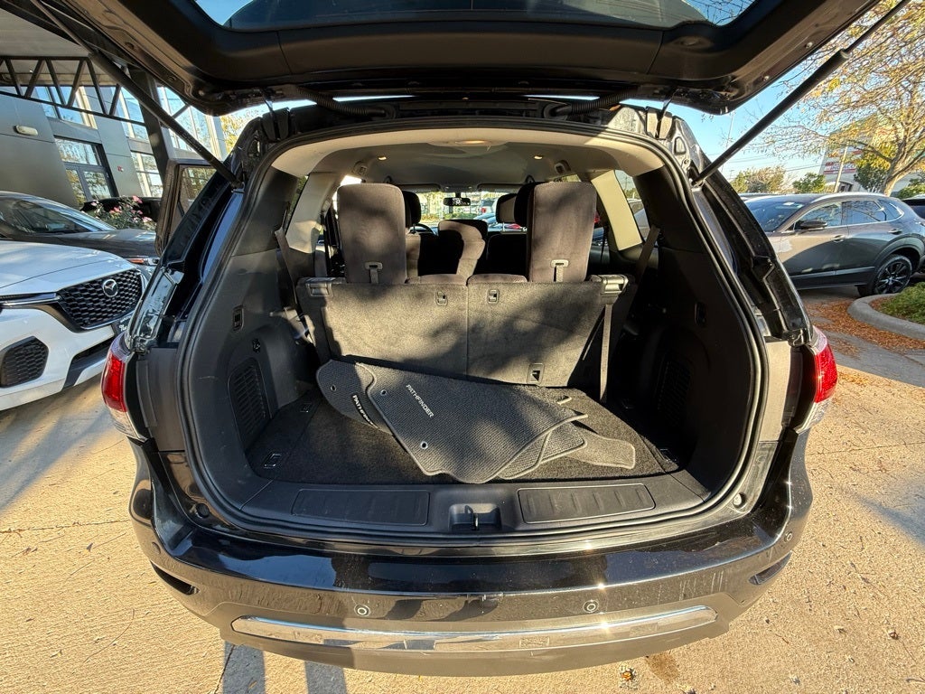 2016 Nissan Pathfinder SV