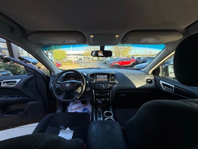 2016 Nissan Pathfinder SV