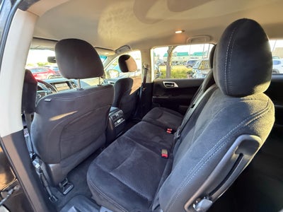 2016 Nissan Pathfinder SV