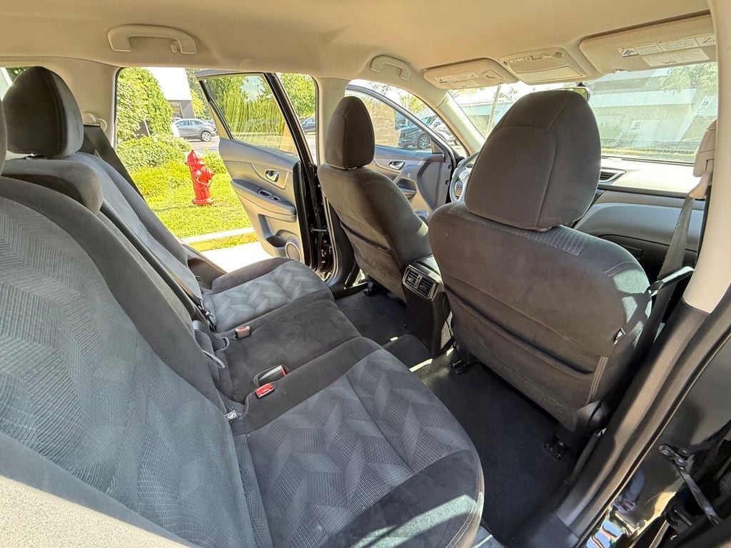 2016 Nissan Rogue SV