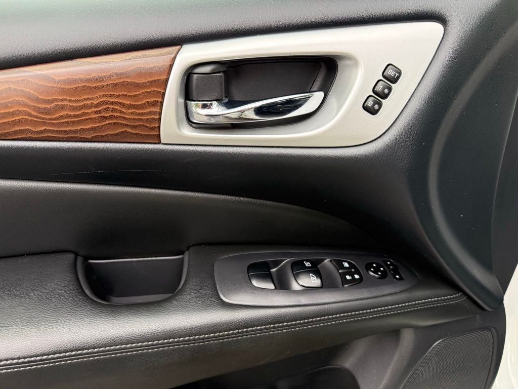 2018 Nissan Pathfinder Platinum