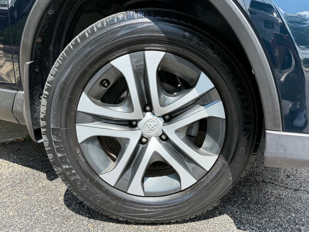 2018 Toyota RAV4 LE