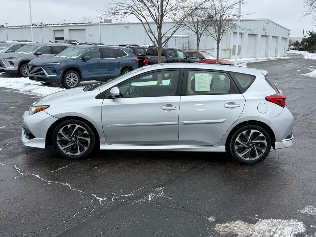 2016 Scion iM Base