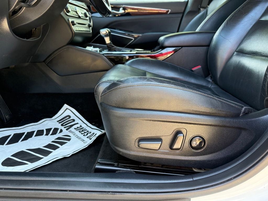 2017 Kia Cadenza Premium