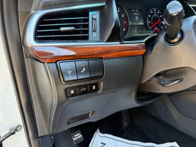 2017 Kia Cadenza Premium