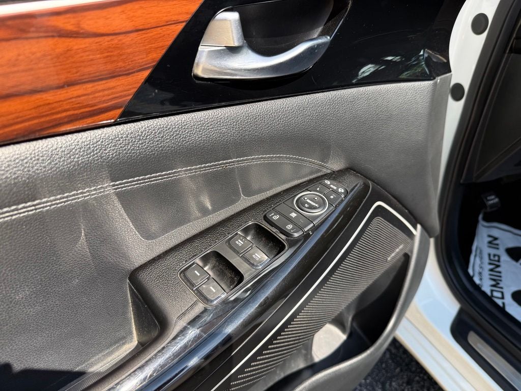 2017 Kia Cadenza Premium
