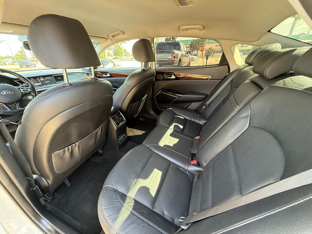 2017 Kia Cadenza Premium