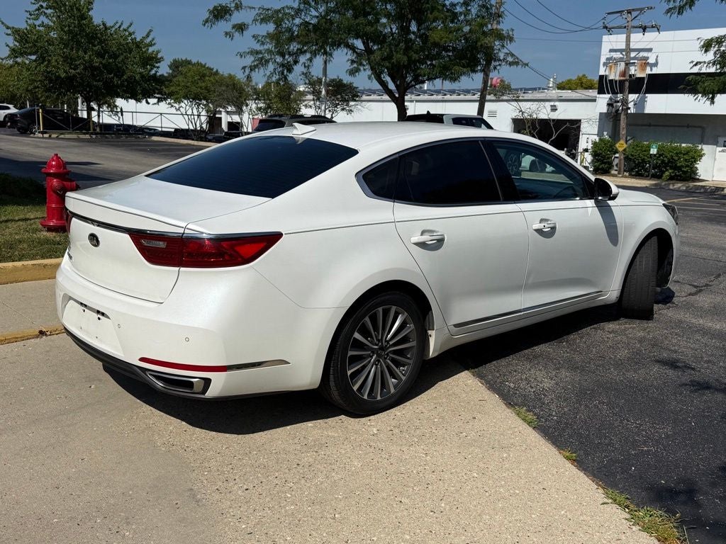 2017 Kia Cadenza Premium