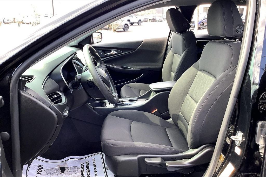 2022 Chevrolet Malibu LS 1LS