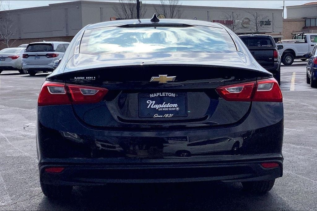2022 Chevrolet Malibu LS 1LS