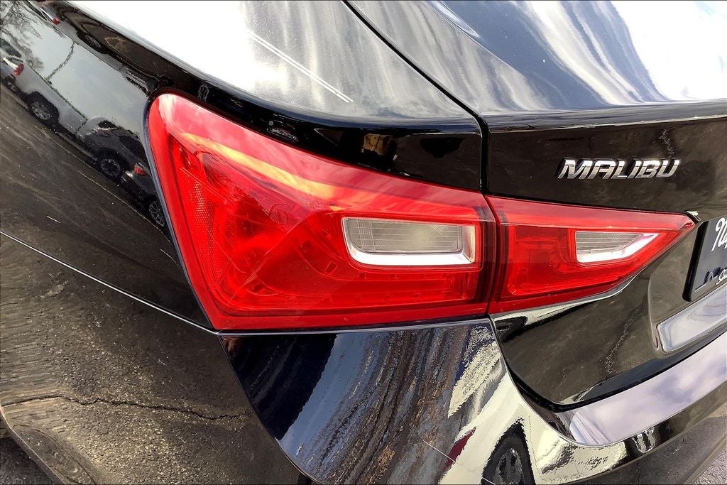 2022 Chevrolet Malibu LS 1LS