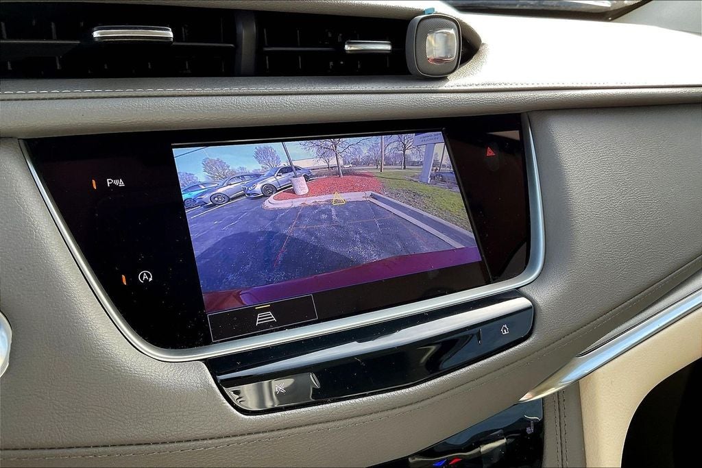 2022 Cadillac XT5 Premium Luxury