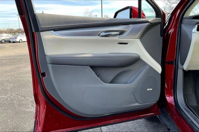 2022 Cadillac XT5 Premium Luxury