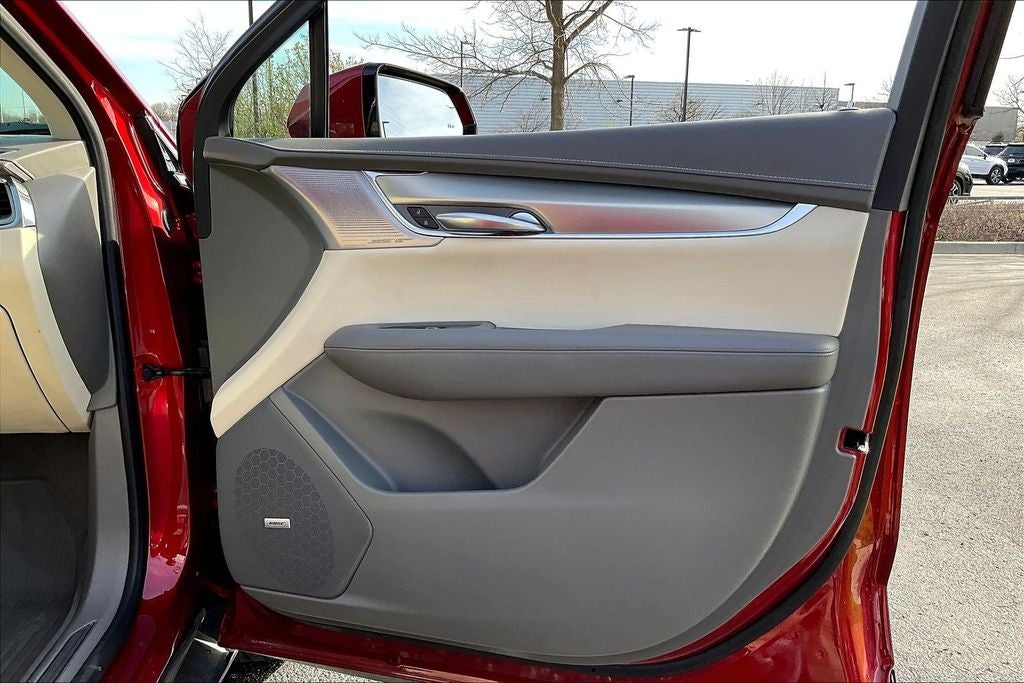 2022 Cadillac XT5 Premium Luxury