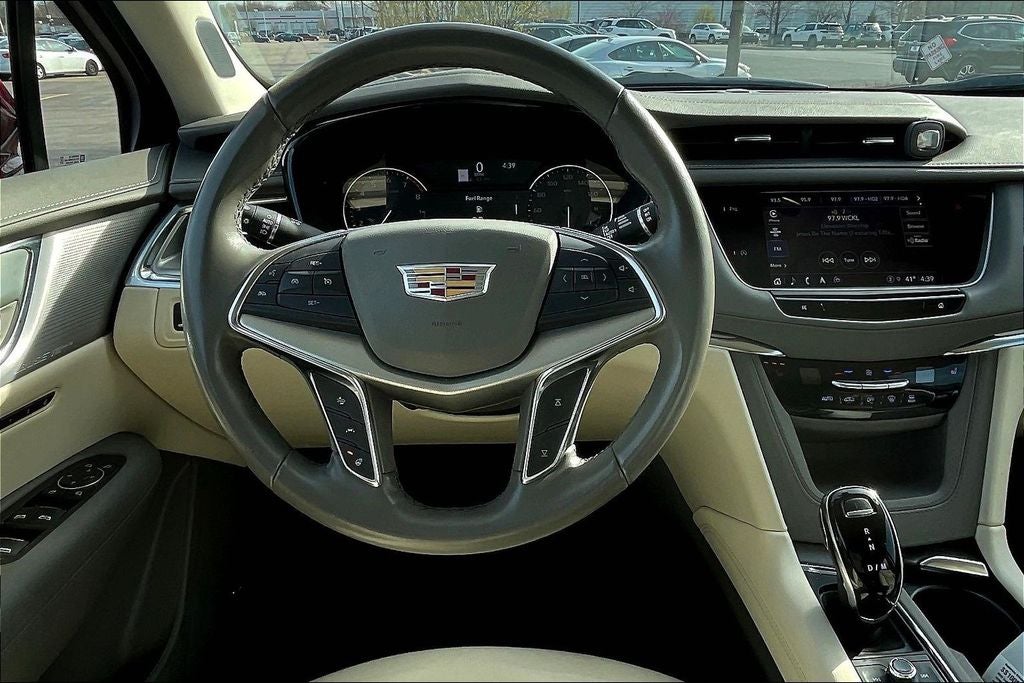 2022 Cadillac XT5 Premium Luxury