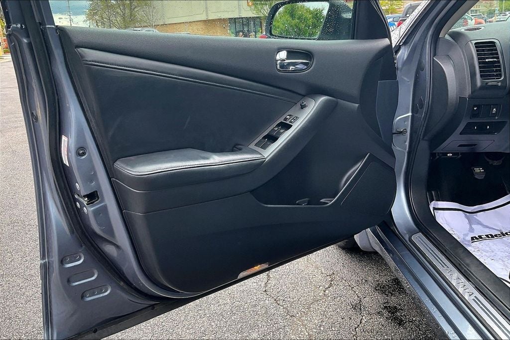 2011 Nissan Altima 3.5 SR