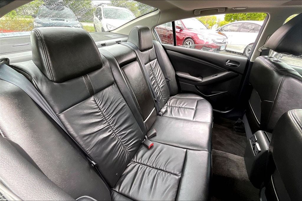 2011 Nissan Altima 3.5 SR