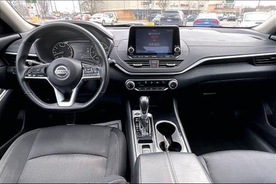 2022 Nissan Altima 2.5 SV