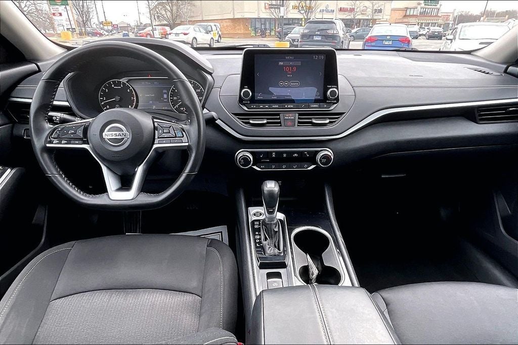 2022 Nissan Altima 2.5 SV